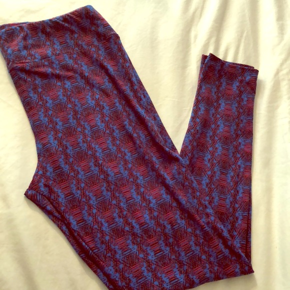 LuLaRoe Pants - NWOT Lularoe buttery soft leggings tall and curvy LuLaRoe Pants - NWOT Lularoe buttery soft leggings tall and curvy